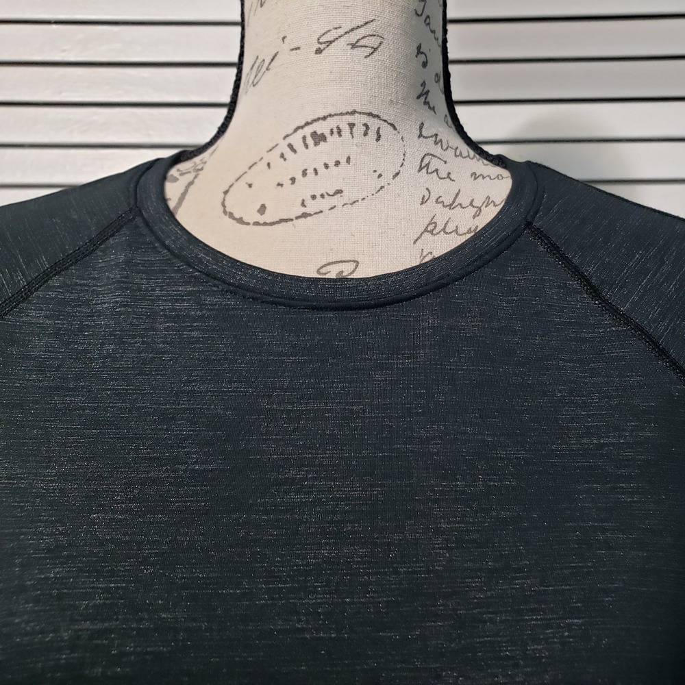 Under Armour Fitted Running Top Women's Small Charcoal Shimmer Thumb Holes - Picture 3 of 9